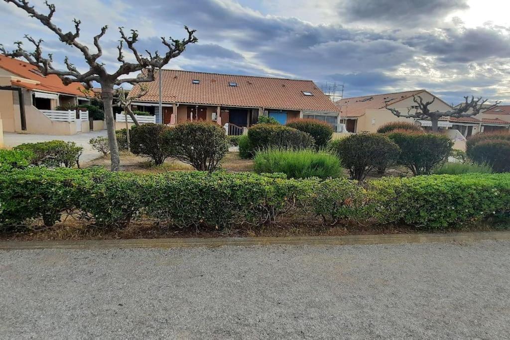 Maisonnette Entre Etang Et Holiday home